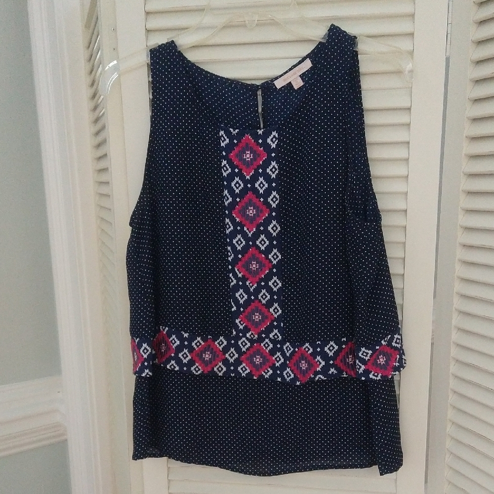 Skies Are Blue Sleeveless Tank Top with Geometric Embroidery